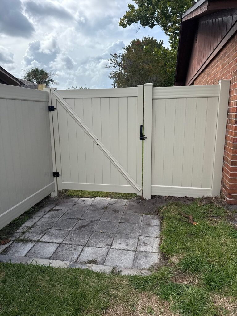Vinyl fence installed by Fortera Fencing